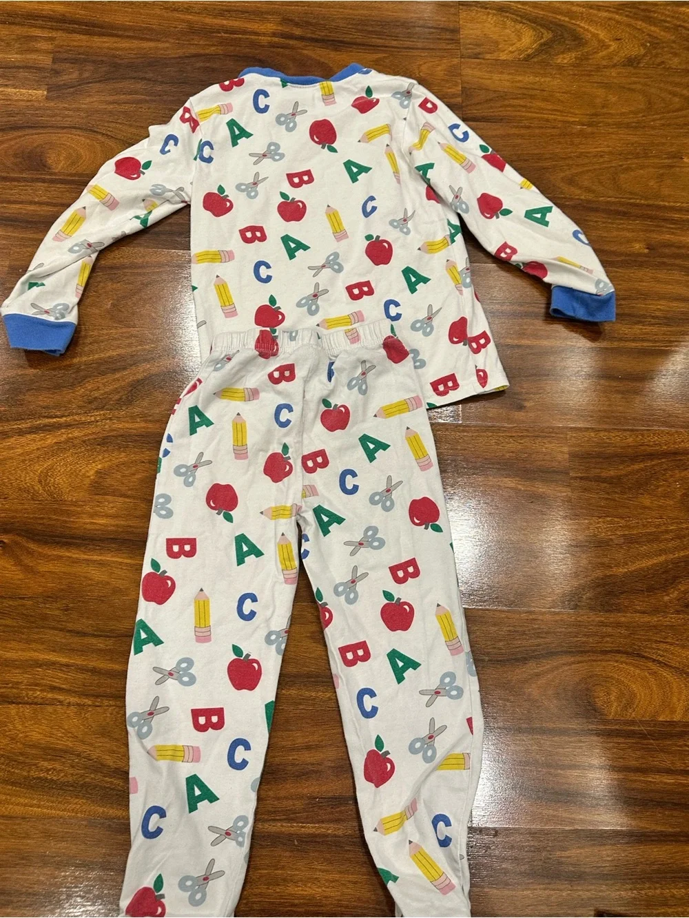 Unbranded Kids White Alphabet & Apple Pajama Set with Blue Trim